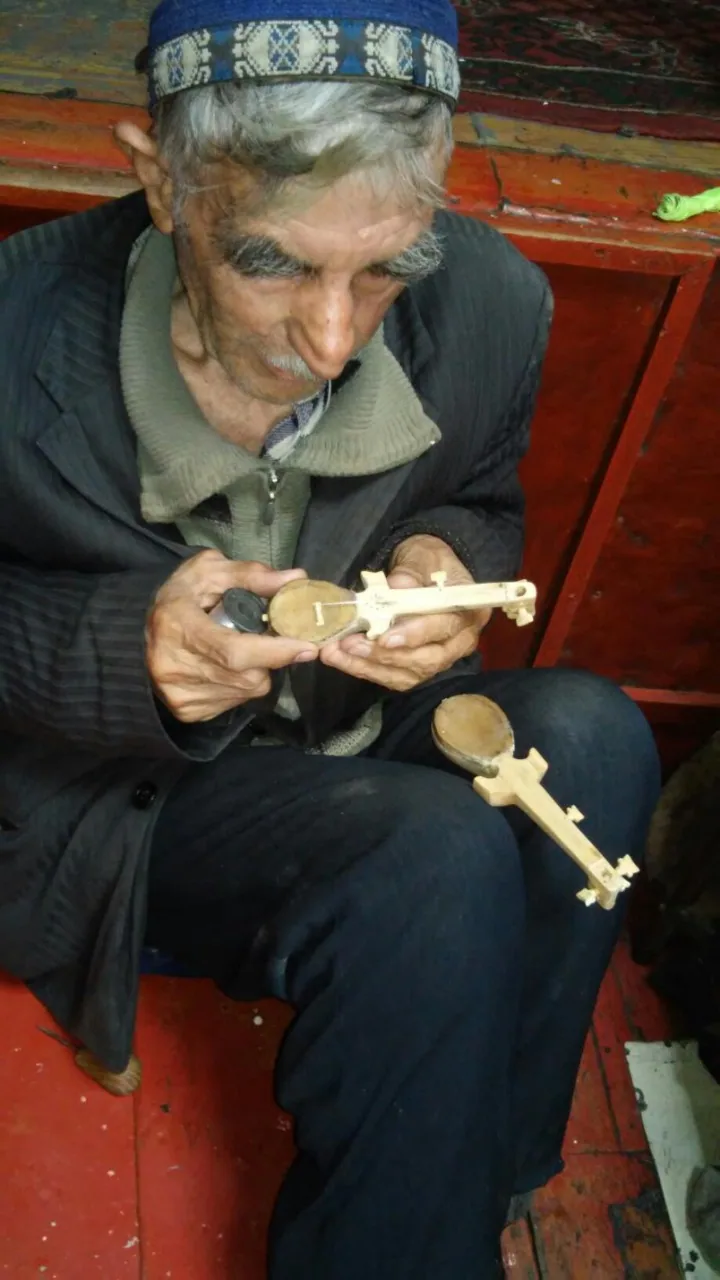 Making traditional musical instruments